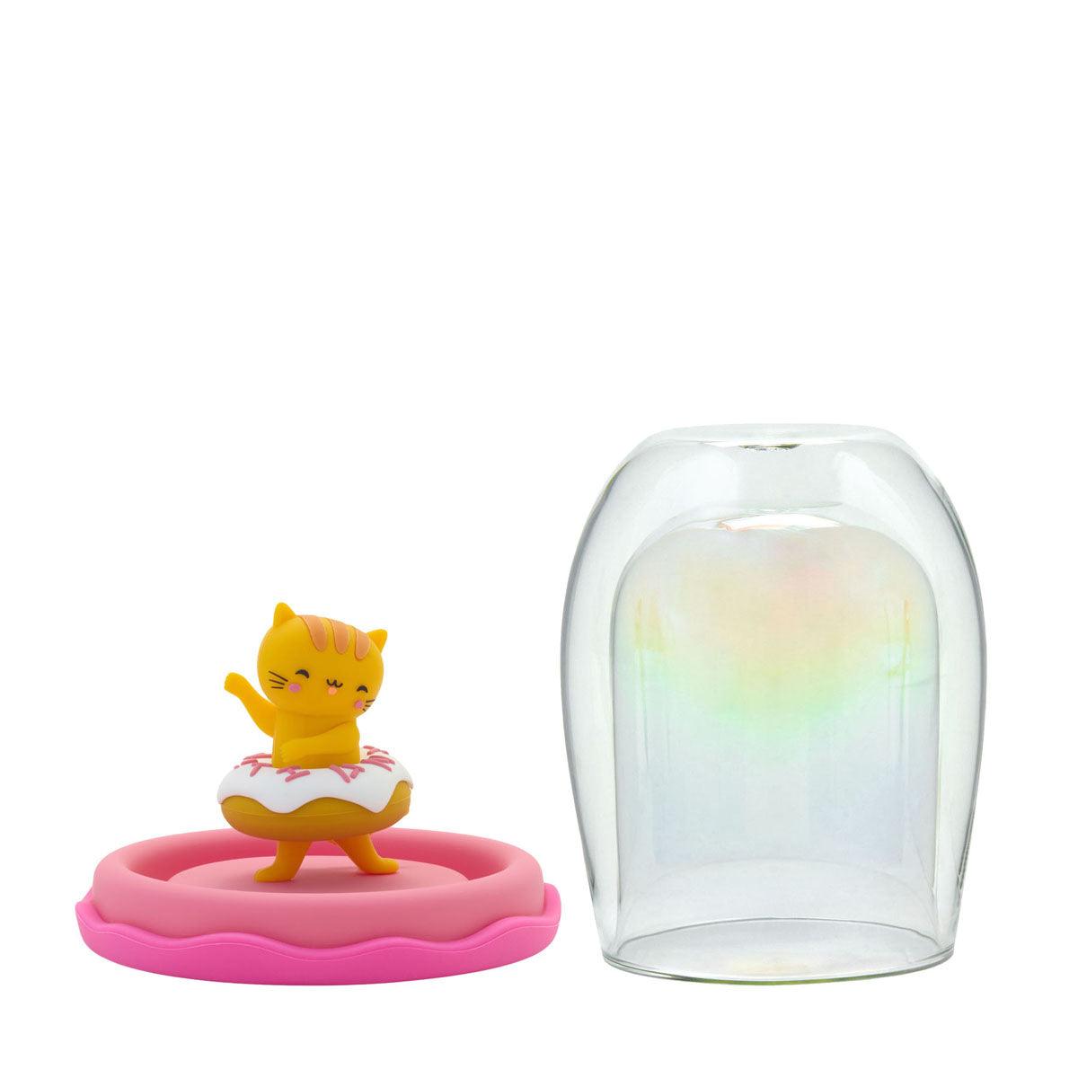 Toni Loves Donut - MAGIC GLOBE